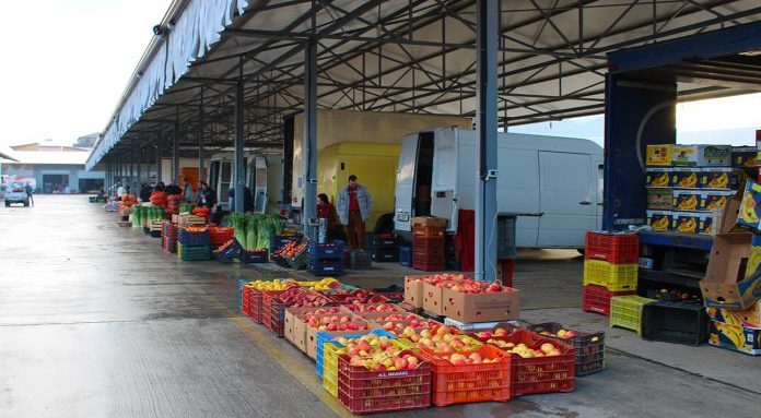 Tatimet: Rritet me 60 për qind faturimi i deklaruar në tregun agro ushqimor të Tiranës